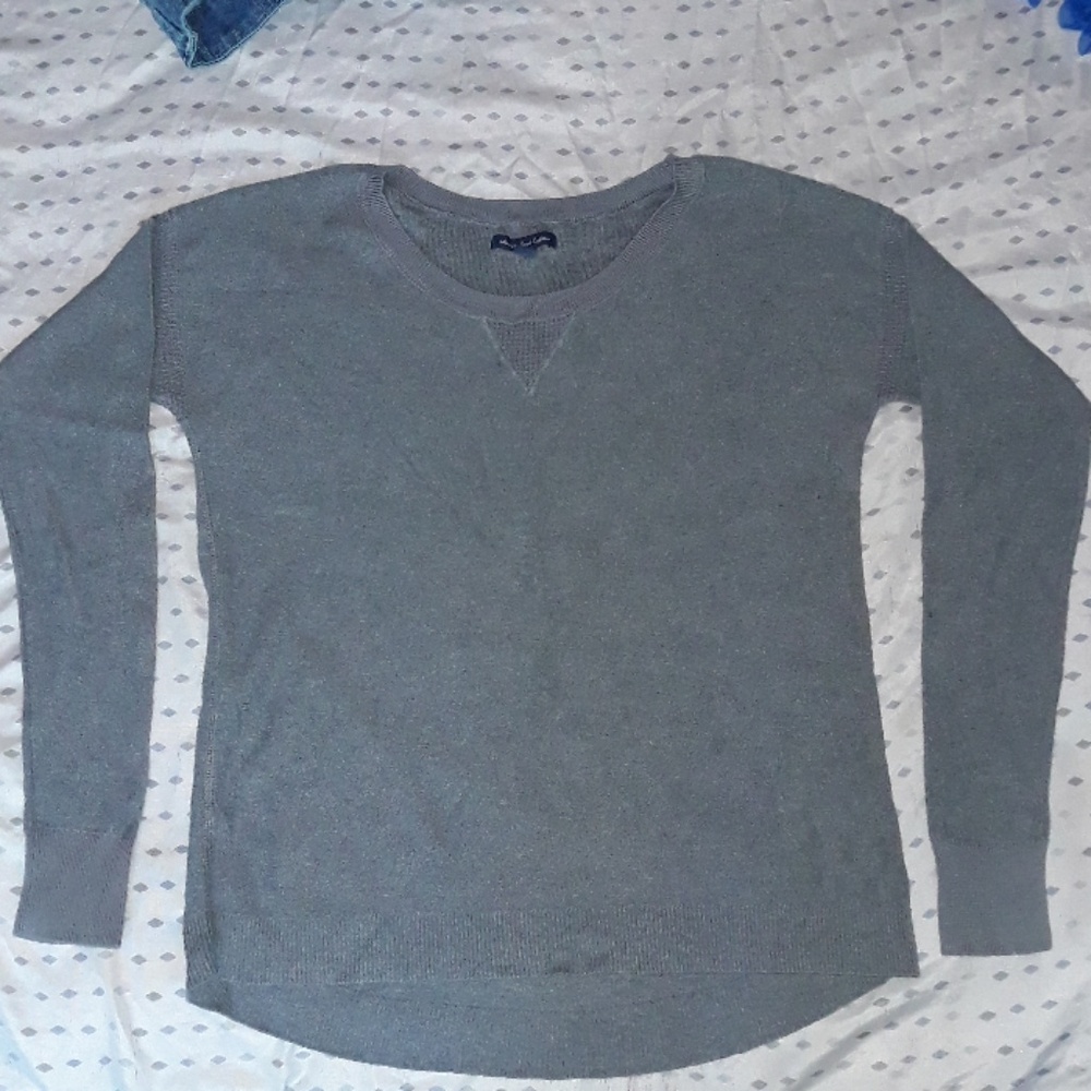 American Eagle Outfitters long sleeve gray shirt